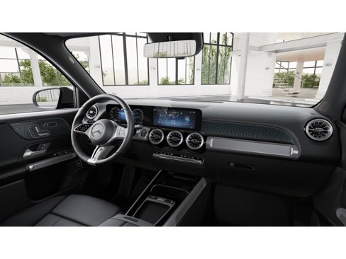 Used 2025 Mercedes-Benz GLB 250 4MATIC image 6