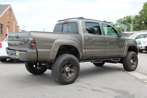 Used 2010 Toyota Tacoma 4x4 Double Cab w/ TRD Sport Pkg image 8