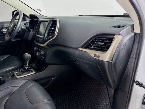 Used 2015 Jeep Cherokee Latitude w/ Comfort/Convenience Group image 30