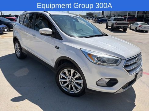 Used 2017 Ford Escape Titanium image 2