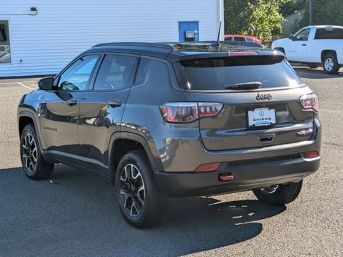 Used 2020 Jeep Compass Trailhawk image 3