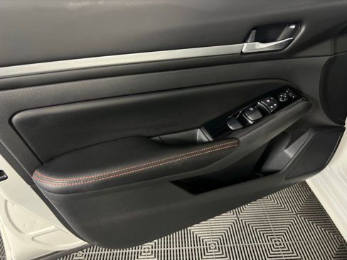 Used 2024 Nissan Altima 2.5 SR image 26