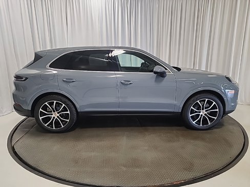 New 2025 Porsche Cayenne image 26