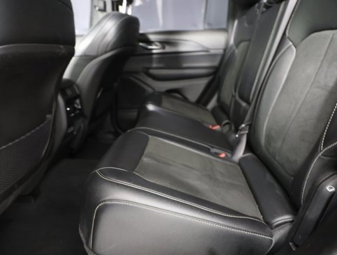 Used 2023 Jeep Grand Cherokee Altitude image 9