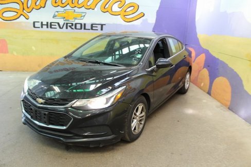 Used 2017 Chevrolet Cruze LT image 4