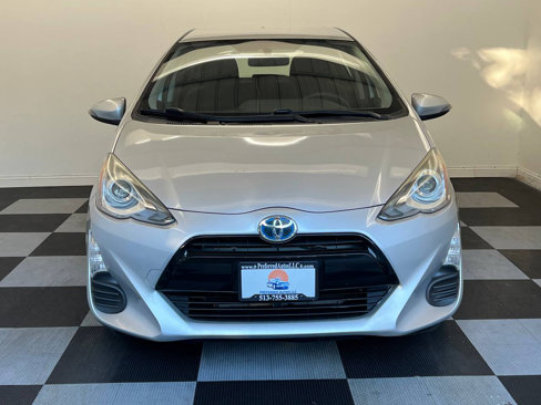 Used 2016 Toyota Prius C Two image 2