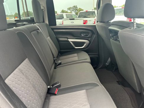 Used 2023 Nissan Titan SV image 25