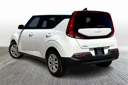 Used 2022 Kia Soul LX image 12