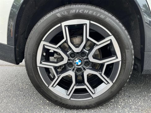 Used 2025 BMW X1 xDrive28i w/ Technology Package image 17