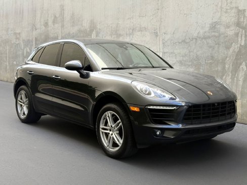 Used 2018 Porsche Macan S image 12