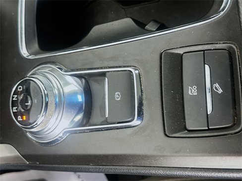 Used 2018 Ford Fusion S image 16