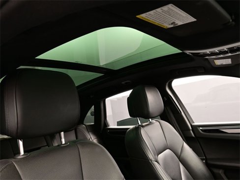 Certified 2021 Porsche Macan S image 22