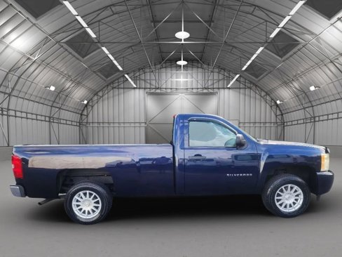 Used 2010 Chevrolet Silverado 1500 W/T w/ LS Package image 5