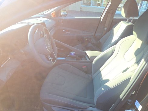 Certified 2024 Hyundai Elantra SEL image 5