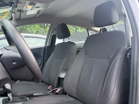 Used 2016 Ford Fiesta SE image 17