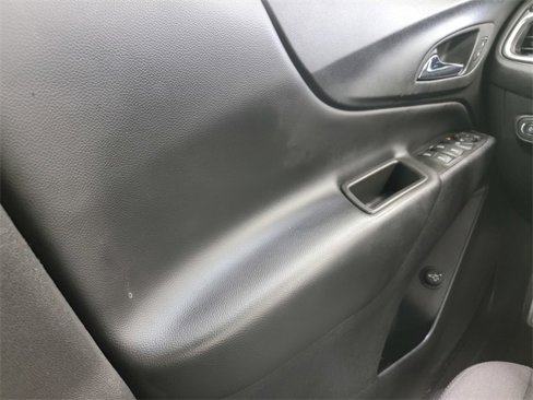 Used 2020 Chevrolet Equinox LT image 32