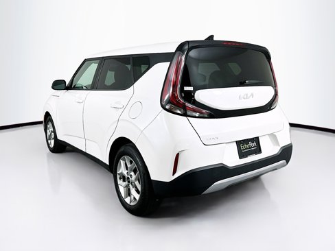 Used 2023 Kia Soul LX w/ LX Technology Package image 5