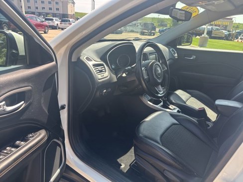 Used 2018 Jeep Compass Latitude image 15
