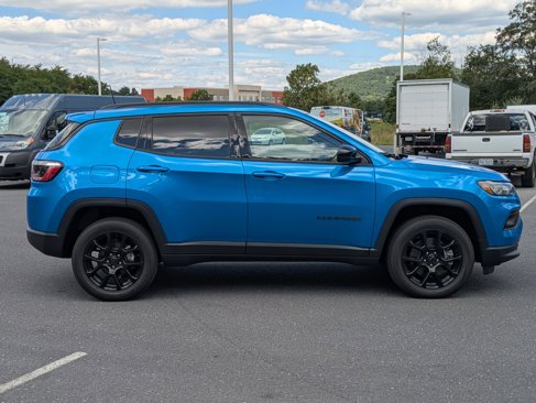 New 2025 Jeep Compass Latitude w/ Sun and Sound Group image 4