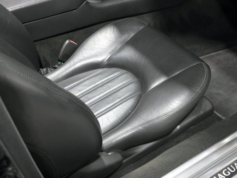 Used 2001 Jaguar XK8 Convertible image 45