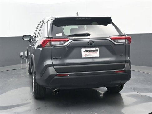 Used 2023 Toyota RAV4 LE image 18