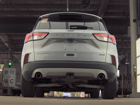 Certified 2022 Ford Escape Titanium image 7