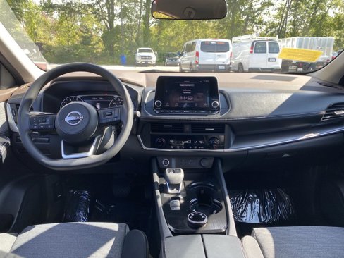 Used 2023 Nissan Rogue SV image 16