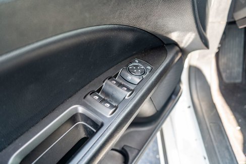 Used 2017 Ford Fusion SE w/ Fusion SE Technology Package image 16