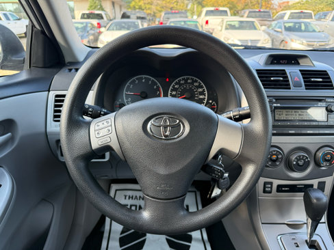 Used 2012 Toyota Corolla LE image 19