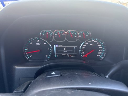 Used 2018 Chevrolet Silverado 1500 LT w/ Texas Edition image 10