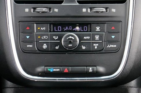 Used 2016 Dodge Grand Caravan SXT image 23