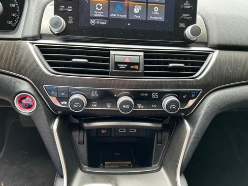 Used 2022 Honda Accord Touring image 16