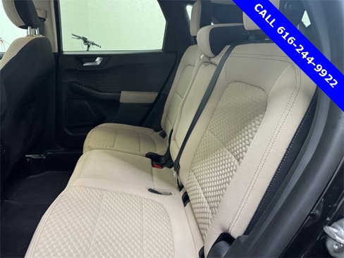 Used 2020 Ford Escape SE image 7