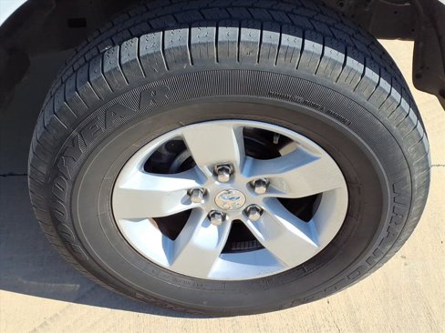 Used 2020 RAM 1500 Classic SLT image 11