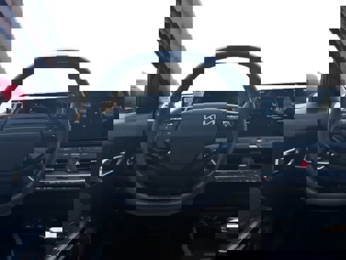 New 2025 Kia K4 LXS image 12