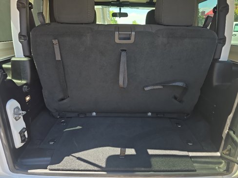 Used 2019 Jeep Wrangler Sport image 13