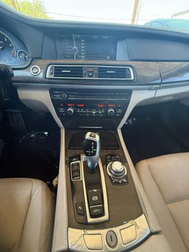 Used 2012 BMW 740Li image 9