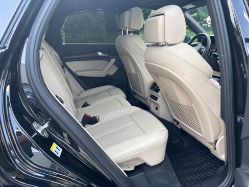 Certified 2025 Audi Q5 2.0T Premium Plus image 29