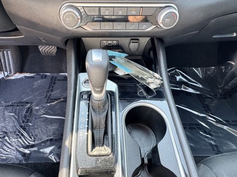 Used 2024 Nissan Altima 2.5 SV image 23