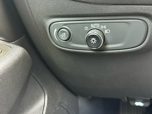 Used 2023 Chevrolet Equinox LT image 25