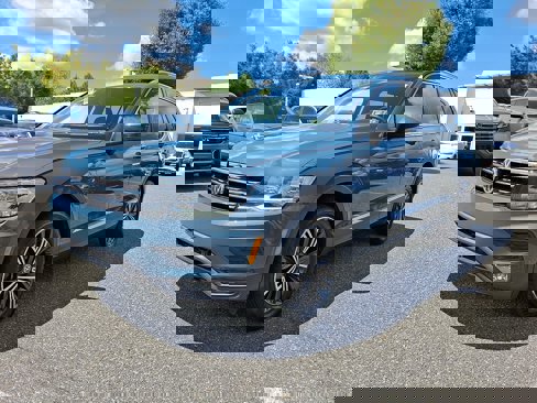Used 2019 Volkswagen Tiguan SEL w/ 3rd Row Seat Package image 3