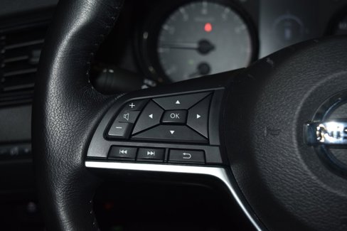 Used 2020 Nissan Rogue SV w/ Premium Package image 9