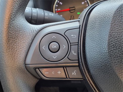 Used 2021 Toyota RAV4 XLE image 13