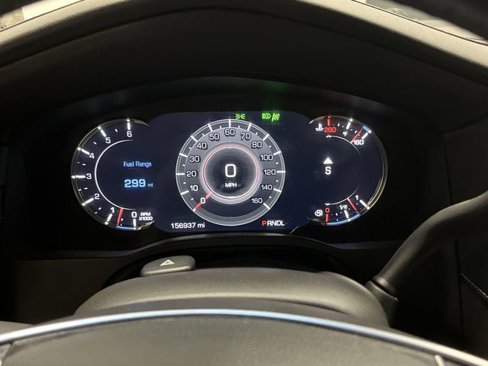 Used 2018 Cadillac Escalade ESV Premium Luxury image 21