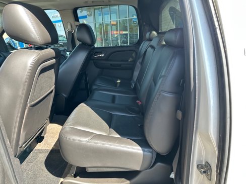 Used 2010 Chevrolet Avalanche LTZ image 19