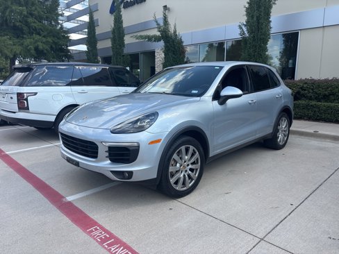 Used 2017 Porsche Cayenne S image 1