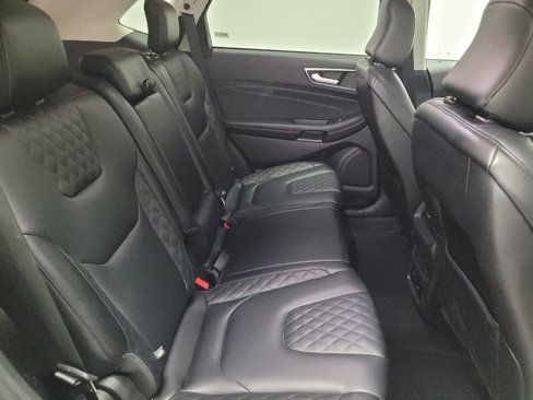Used 2024 Ford Edge Titanium image 19