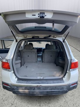 Used 2012 Toyota Highlander 4WD image 8