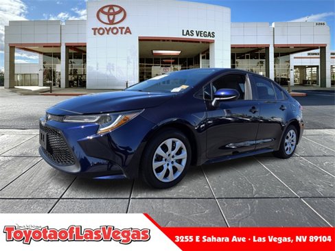 Certified 2022 Toyota Corolla LE image 1