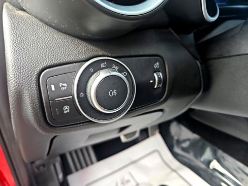 Used 2022 Alfa Romeo Giulia Sprint image 19